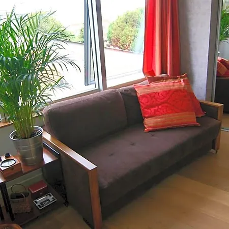 Bibou's Paris Bed & Breakfast 3*